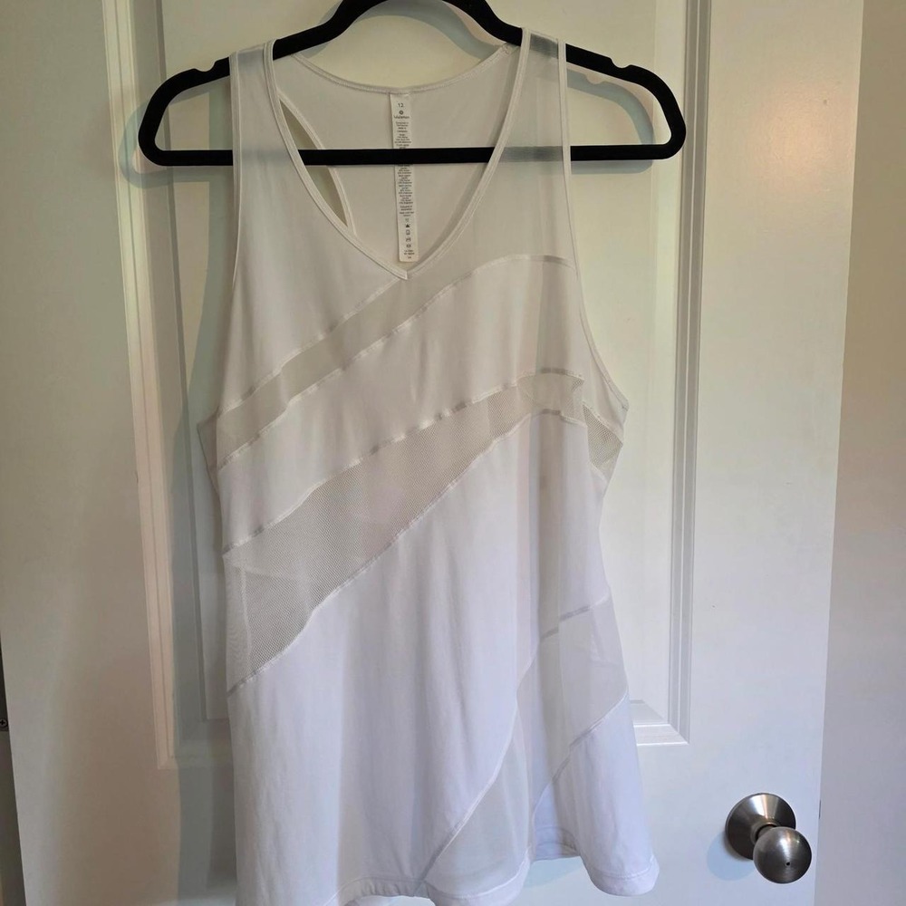 Lululemon white racerback tank top Size 12